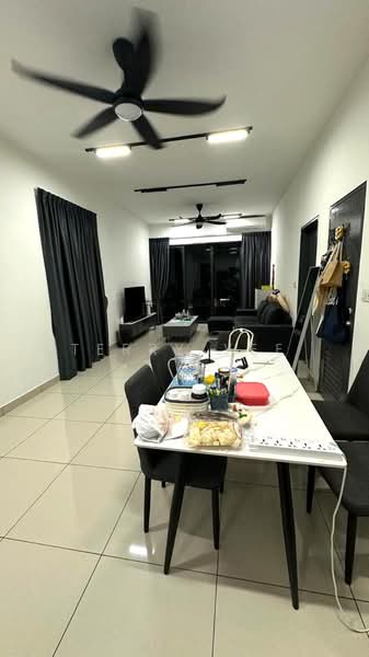 Kondominium untuk Dijual di The Hermington - Terry Yee - Living Room - PropertyGuru.com.my