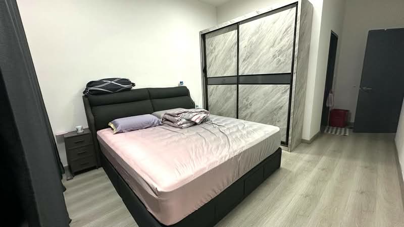 Kondominium untuk Dijual di The Hermington - Terry Yee - Bedroom - PropertyGuru.com.my