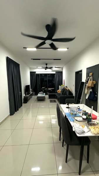 Kondominium untuk Dijual di The Hermington - Terry Yee - Living Room - PropertyGuru.com.my