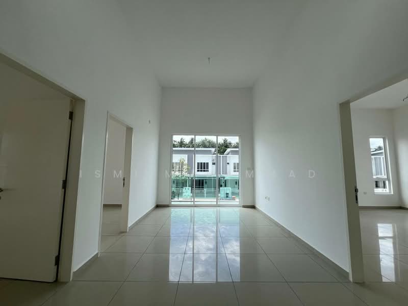 Rumah Teres 2 Tingkat untuk Dijual di Taman Nusari Bayu (Bandar Sri Sendayan) - Ismi Muhammad - PropertyGuru.com.my