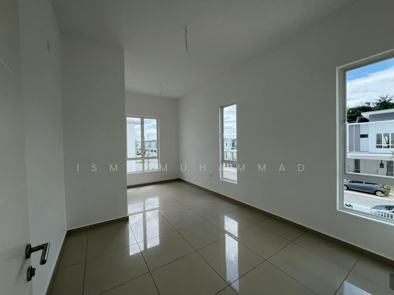 Rumah Teres 2 Tingkat untuk Dijual di Taman Nusari Bayu (Bandar Sri Sendayan) - Ismi Muhammad - PropertyGuru.com.my