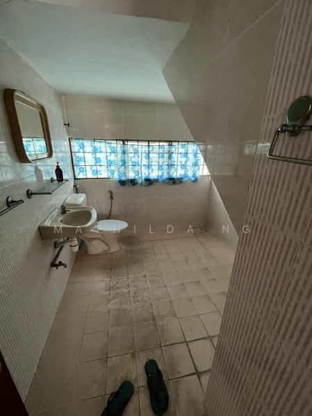 Rumah Banglo untuk Dijual di Seksyen 22 (Petaling Jaya) - Mathilda Ng - Bathroom - PropertyGuru.com.my