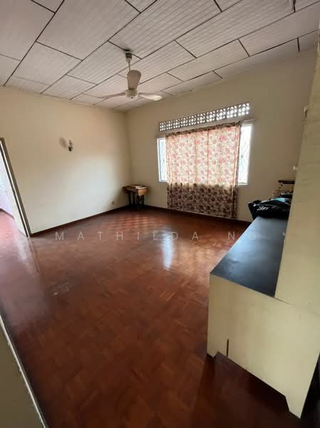 Rumah Banglo untuk Dijual di Seksyen 22 (Petaling Jaya) - Mathilda Ng - Living Room - PropertyGuru.com.my