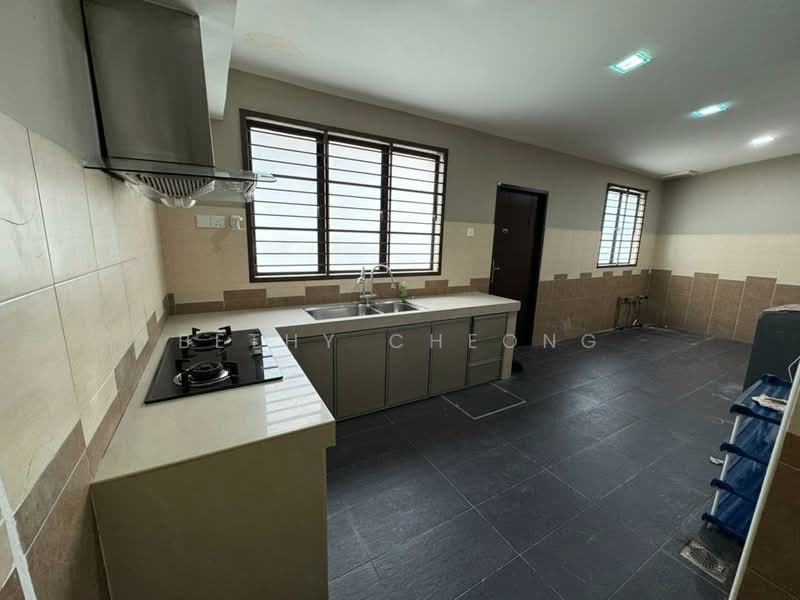 2-storey Terraced House for Rent in Putra Heights (Subang Jaya) - Bethy Cheong - Kitchen - PropertyGuru.com.my