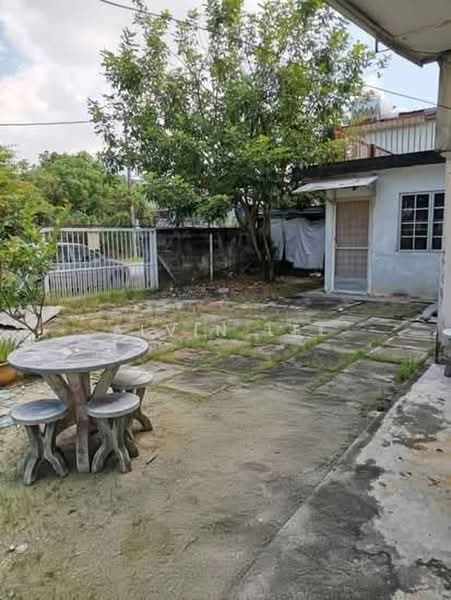 1.5-storey Terraced House for Sale in Taman Berlian (Kajang) - Alvin Lee - Exterior - PropertyGuru.com.my
