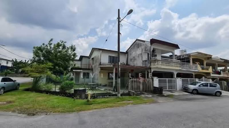 1.5-storey Terraced House for Sale in Taman Berlian (Kajang) - Alvin Lee - Exterior - PropertyGuru.com.my