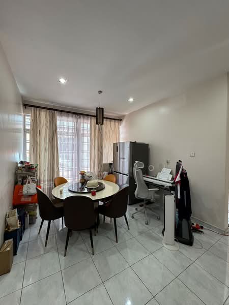 Rumah Berkembar untuk Dijual di Ulu Tiram (Johor) - Vinna Loh - Dining Room - PropertyGuru.com.my