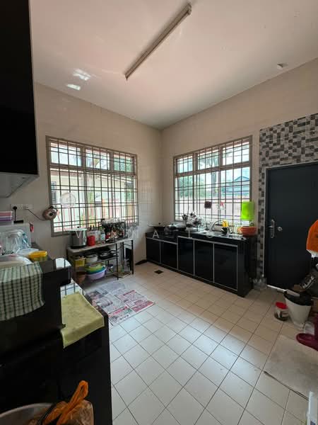 Rumah Berkembar untuk Dijual di Ulu Tiram (Johor) - Vinna Loh - Kitchen - PropertyGuru.com.my