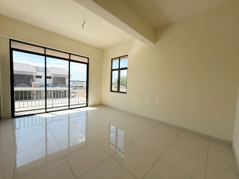 2-storey Terraced House for Sale in Parit Buntar (Perak) - Jovin Lee - Living Room - PropertyGuru.com.my