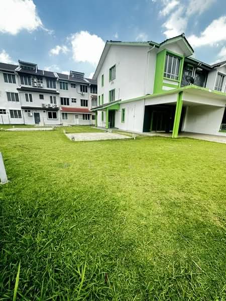 4-storey Terraced House for Sale in Shah Alam (Selangor) - Aida Ali - Exterior - PropertyGuru.com.my