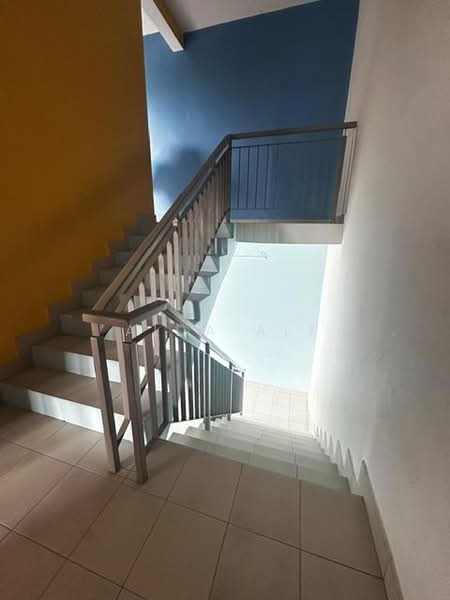 4-storey Terraced House for Sale in Shah Alam (Selangor) - Aida Ali - Corridor - PropertyGuru.com.my