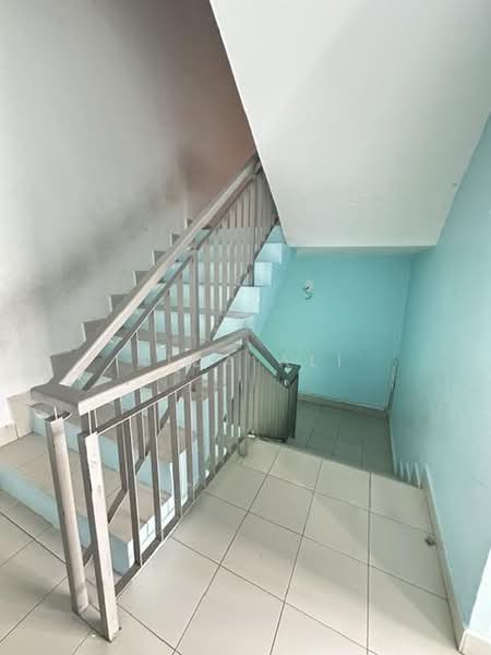 4-storey Terraced House for Sale in Shah Alam (Selangor) - Aida Ali - Corridor - PropertyGuru.com.my