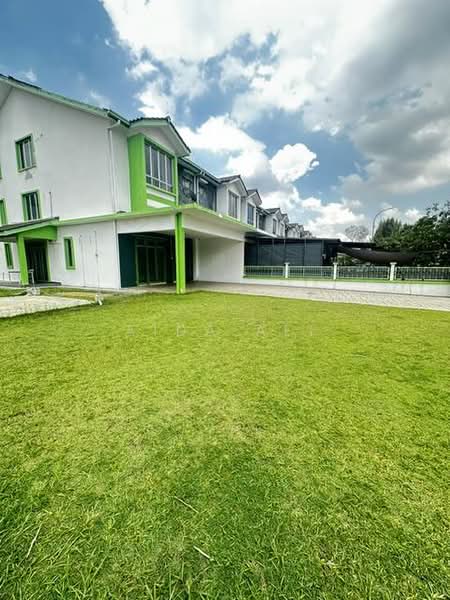 4-storey Terraced House for Sale in Shah Alam (Selangor) - Aida Ali - Exterior - PropertyGuru.com.my