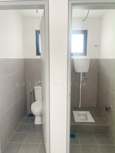 Shop / Office for Rent in Hulu Semenyih (Selangor) - Azizirrahim . - Bathroom - PropertyGuru.com.my
