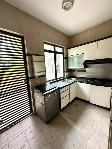 Semi-Detached House for Rent in East Ledang (Iskandar Puteri (Nusajaya)) - James Bong - Kitchen - PropertyGuru.com.my