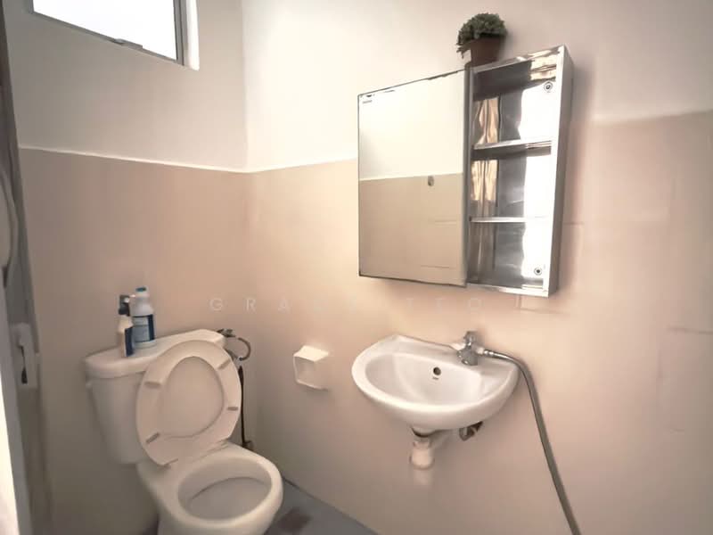 Apartment for Rent at Bandar Sierra Apartment - Grace Teo - Bathroom - PropertyGuru.com.my
