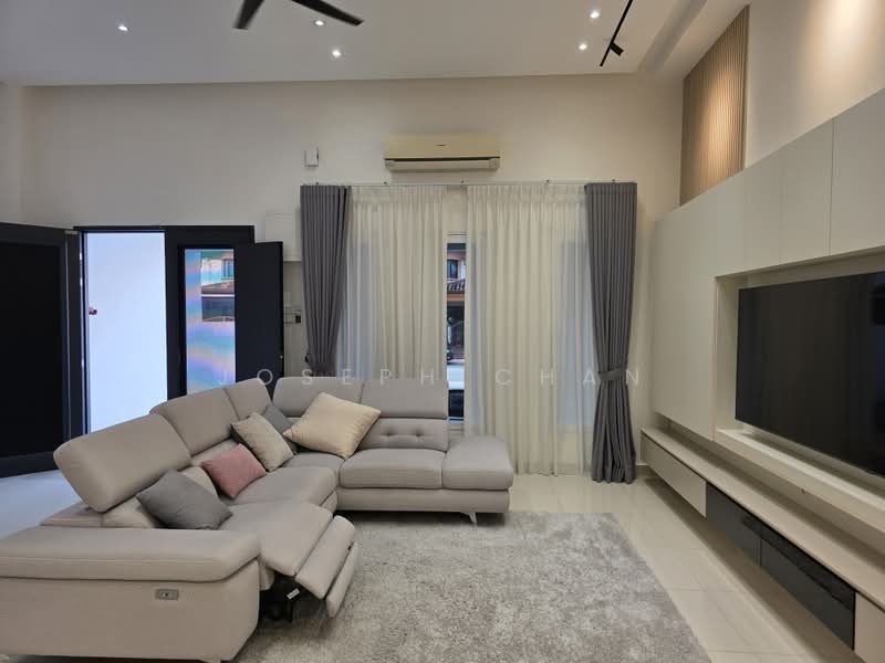 Rumah Teres 3 Tingkat untuk Dijual di Shah Alam (Selangor) - Joseph Chan - Living Room - PropertyGuru.com.my