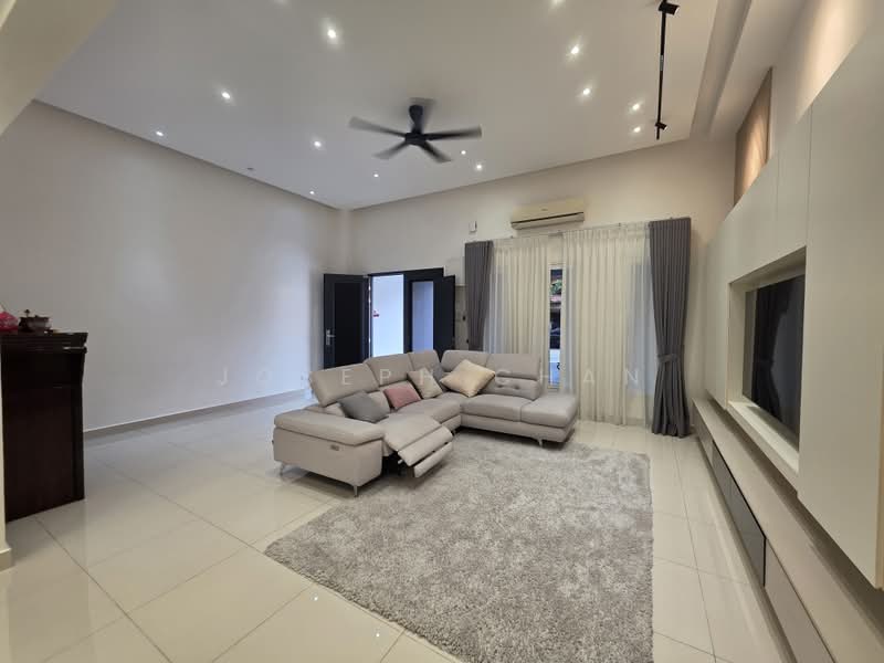 Rumah Teres 3 Tingkat untuk Dijual di Shah Alam (Selangor) - Joseph Chan - Living Room - PropertyGuru.com.my