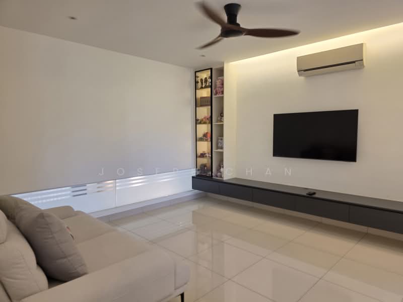 Rumah Teres 3 Tingkat untuk Dijual di Shah Alam (Selangor) - Joseph Chan - Family hall - PropertyGuru.com.my