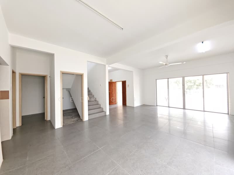 Semi-Detached House for Sale in Taman Puncak Jalil (Seri Kembangan) - Cedric Goey - PropertyGuru.com.my