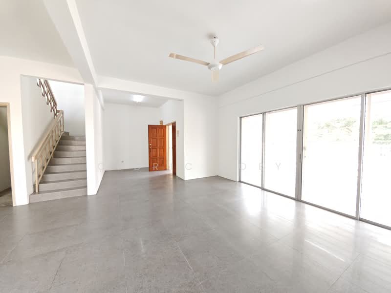 Semi-Detached House for Sale in Taman Puncak Jalil (Seri Kembangan) - Cedric Goey - PropertyGuru.com.my