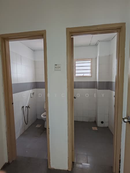 Semi-Detached House for Sale in Taman Puncak Jalil (Seri Kembangan) - Cedric Goey - PropertyGuru.com.my