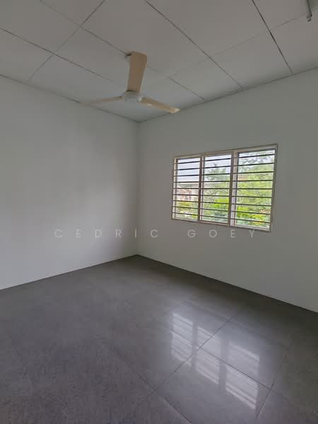 Semi-Detached House for Sale in Taman Puncak Jalil (Seri Kembangan) - Cedric Goey - PropertyGuru.com.my