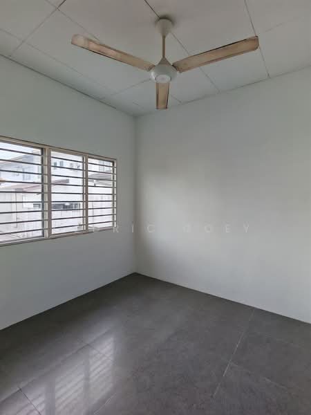 Semi-Detached House for Sale in Taman Puncak Jalil (Seri Kembangan) - Cedric Goey - PropertyGuru.com.my