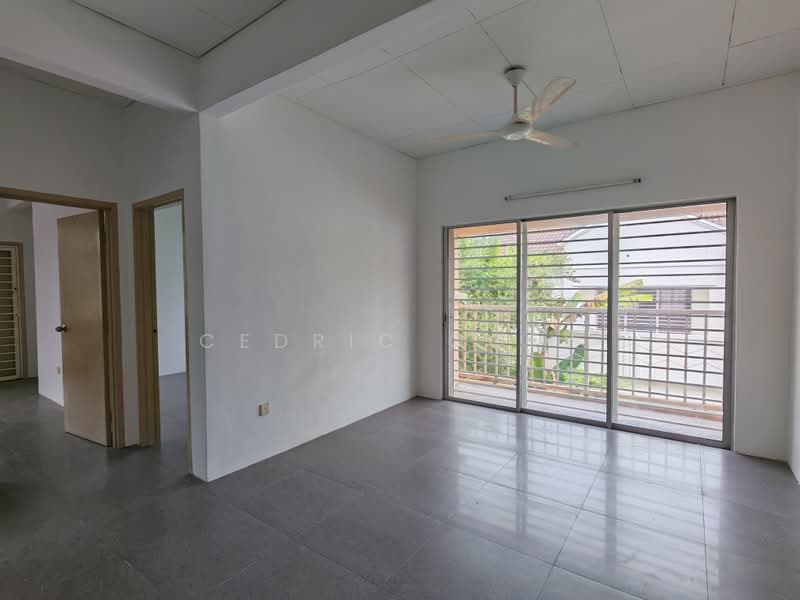 Semi-Detached House for Sale in Taman Puncak Jalil (Seri Kembangan) - Cedric Goey - PropertyGuru.com.my