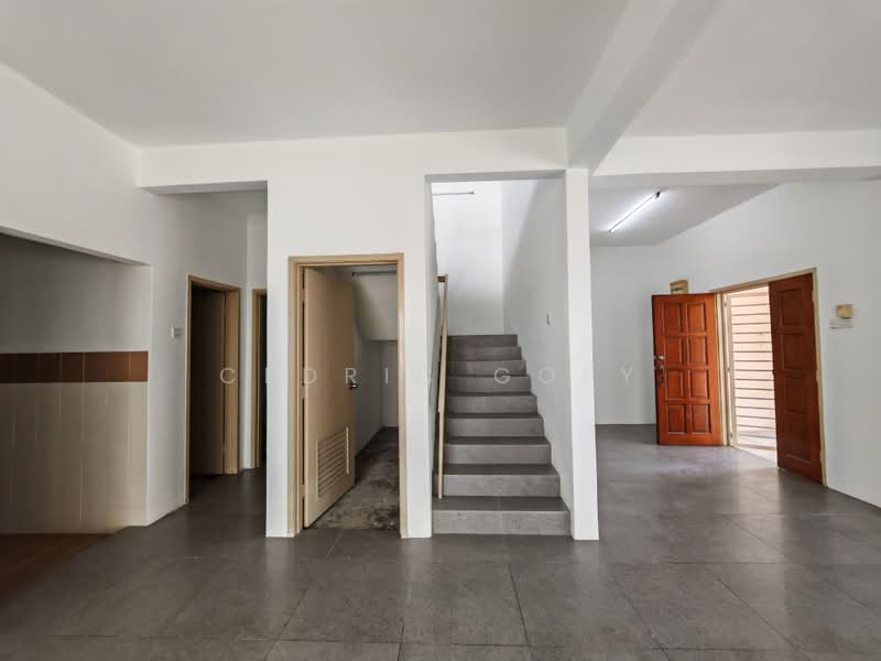 Semi-Detached House for Sale in Taman Puncak Jalil (Seri Kembangan) - Cedric Goey - PropertyGuru.com.my