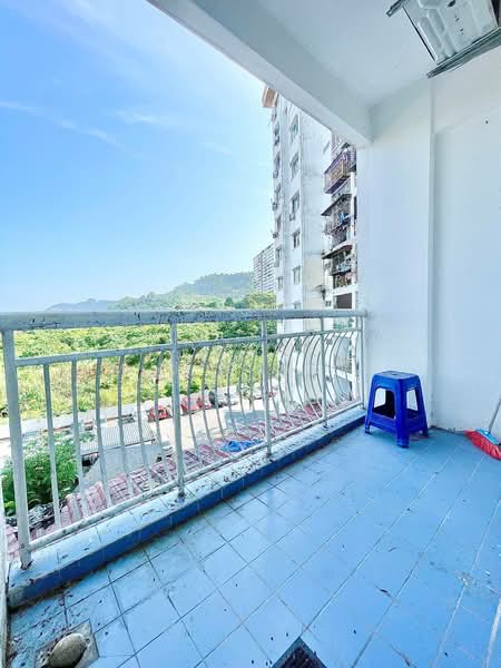 Kondominium untuk Dijual di Estana Court - M.J Zairin - Balcony - PropertyGuru.com.my