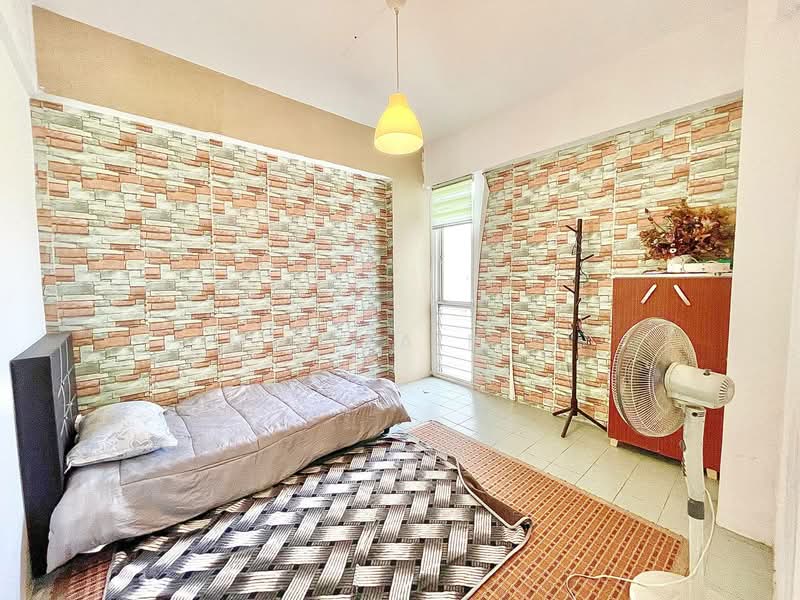 Kondominium untuk Dijual di Estana Court - M.J Zairin - Bedroom - PropertyGuru.com.my