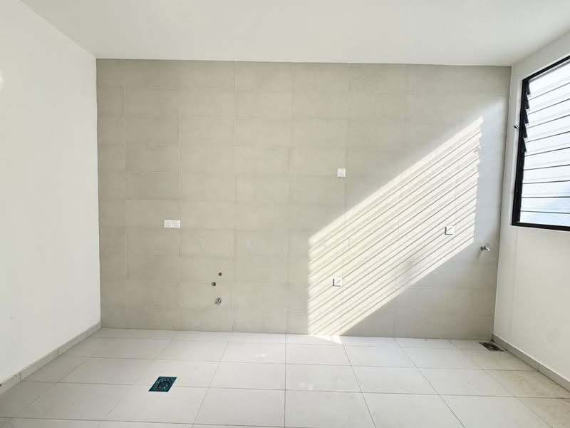 Cluster House for Sale in Austin Crest (Johor Bahru) - Yik Tat - PropertyGuru.com.my