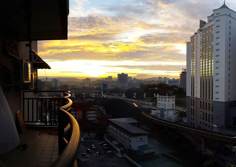 Kondominium untuk Dijual di Fajar Ria @ Pantai - Fatin Azemi - Balcony - PropertyGuru.com.my