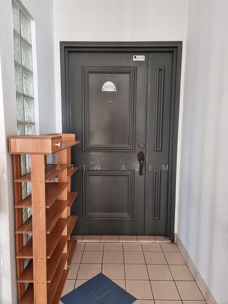 Kondominium untuk Dijual di Fajar Ria @ Pantai - Fatin Azemi - Entrance - PropertyGuru.com.my