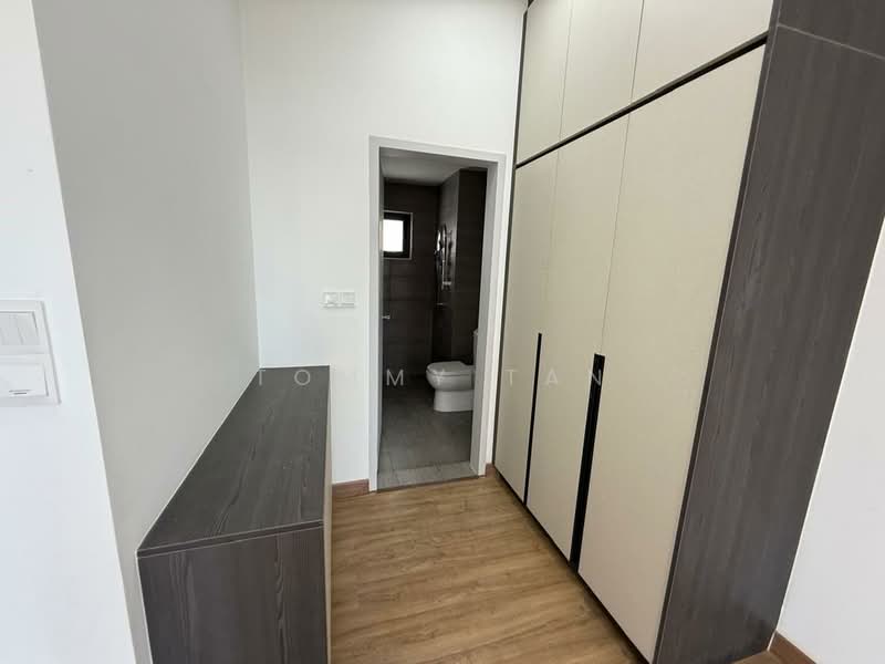 Servis Apartment untuk Disewa di The Amber Residence @ TwentyFive.7 - TOMMY TAN - Bathroom - PropertyGuru.com.my