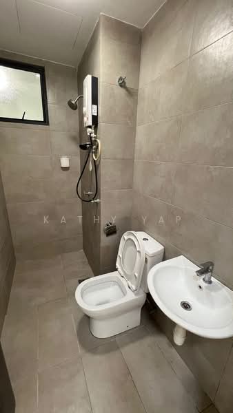 Servis Apartment untuk Disewa di KL Traders Square - Kathy Yap - Bathroom - PropertyGuru.com.my