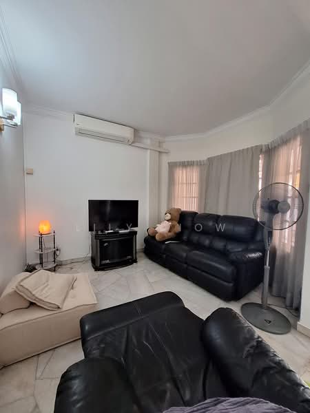 Rumah Teres 2 Tingkat untuk Dijual di Taman Sea (Petaling Jaya) - Lily Siow - Living Room - PropertyGuru.com.my