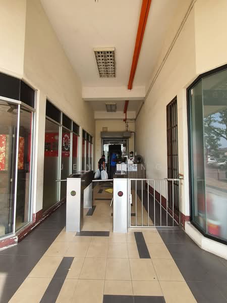 Kondominium untuk Disewa di Platinum Lake PV 12 - Jenny Ng - Entrance - PropertyGuru.com.my