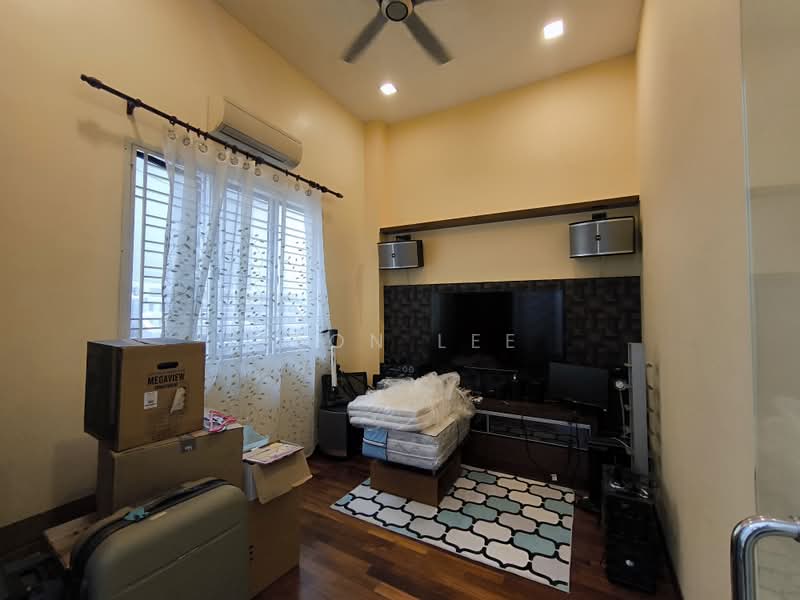 2-storey Terraced House for Sale in Bandar Puteri Puchong (Puchong) - Leon Lee - Living Room - PropertyGuru.com.my
