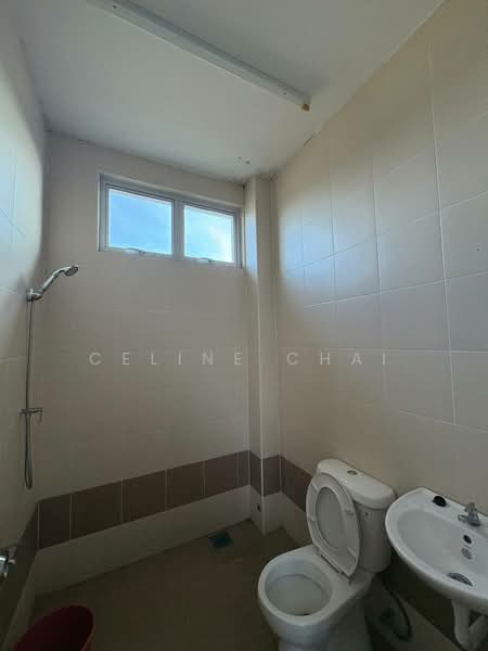 Rumah Berkembar untuk Disewa di Parit Sulong (Batu Pahat) - Celine Chai - Bathroom - PropertyGuru.com.my