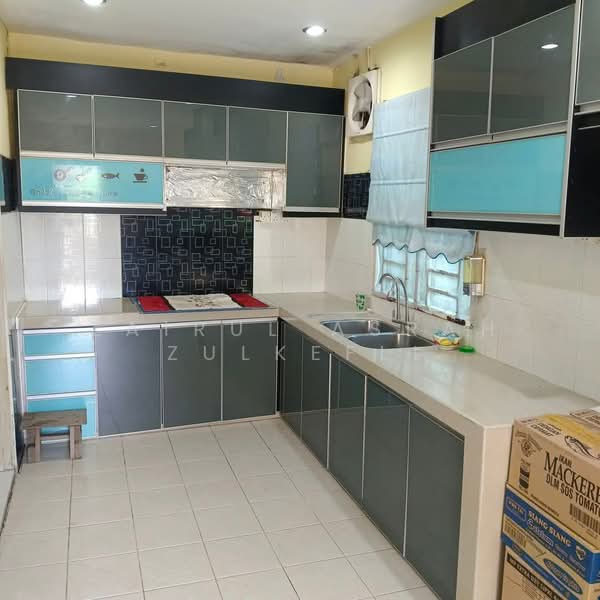 Semi-Detached House for Sale in Jenjarom (Selangor) - Zairul Asrah Zulkefli - Kitchen - PropertyGuru.com.my