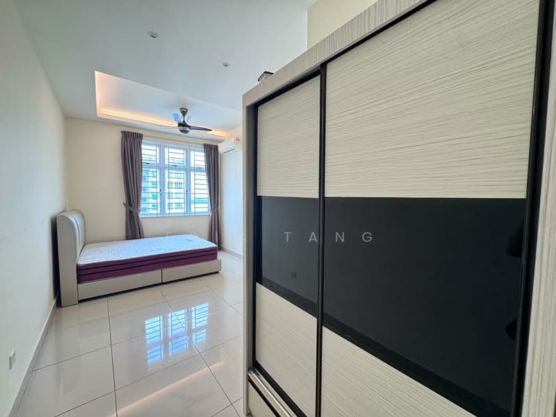 Service Residence for Rent at Meridin Bayvue Serviced Apartment - Eric Tang - Bedroom - PropertyGuru.com.my