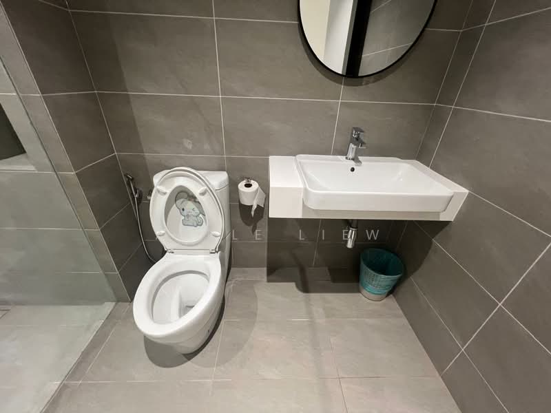 Service Residence for Sale at Quill Residence - Apple Liew - Bathroom - PropertyGuru.com.my