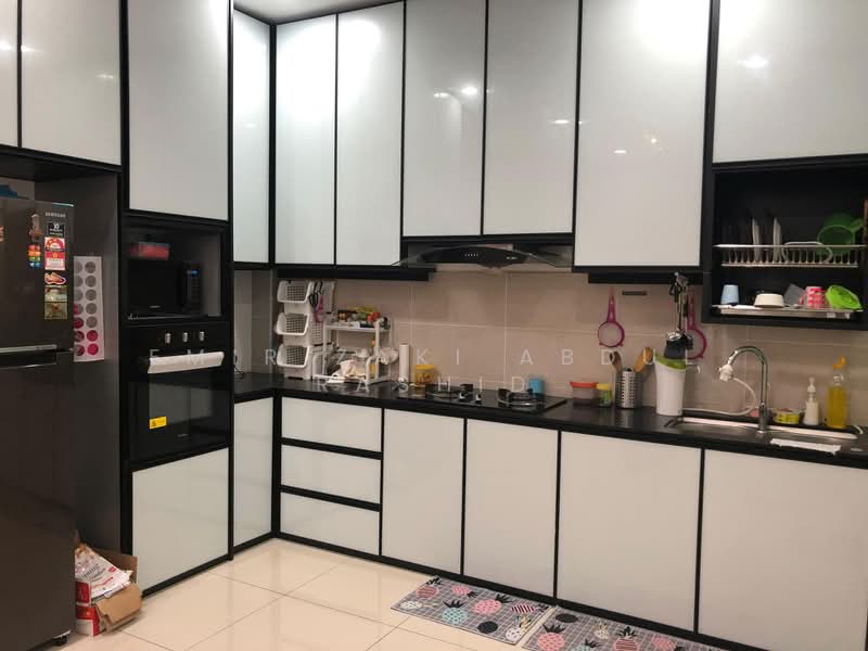 2-storey Terraced House for Rent in Cheng (Melaka) - Emir Zaki Abdul Rashid - Kitchen - PropertyGuru.com.my