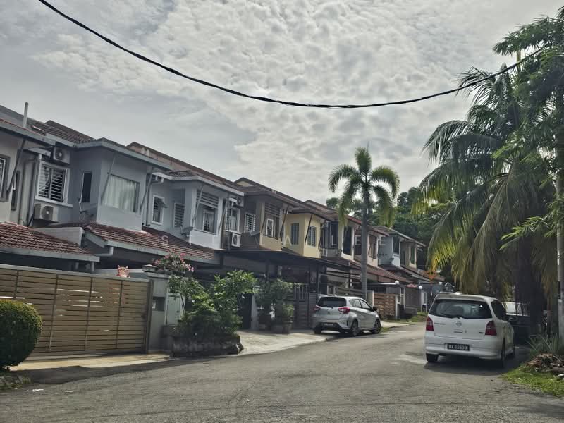 Rumah Teres 2 Tingkat untuk Dijual di Bandar Mahkota Cheras (Cheras) - Stella Lee - Exterior - PropertyGuru.com.my
