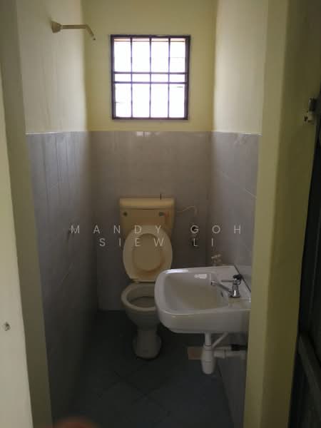 Rumah Teres 2 Tingkat untuk Dijual di Skudai (Johor) - Mandy Goh Siew Li - Bathroom - PropertyGuru.com.my