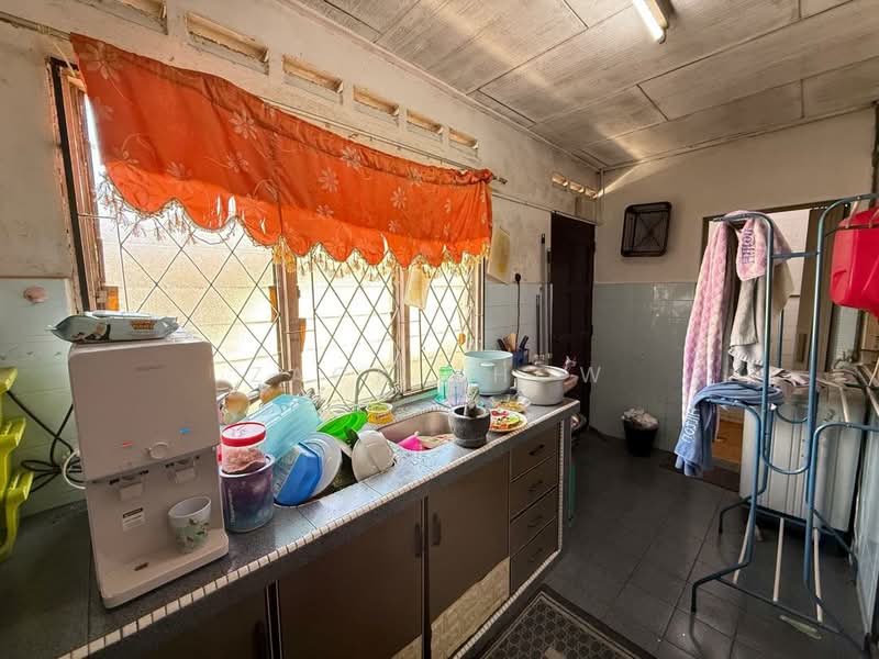 1-storey Terraced House for Sale in Taman Universiti (Skudai) - Zack Chow - Kitchen - PropertyGuru.com.my