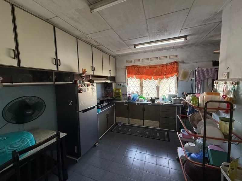 1-storey Terraced House for Sale in Taman Universiti (Skudai) - Zack Chow - Kitchen - PropertyGuru.com.my