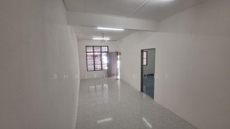 Rumah Teres 1-Tingkat untuk Dijual di Bandar Baru Kuala Selangor (Kuala Selangor) - Shaiful Rudy - Interior - PropertyGuru.com.my